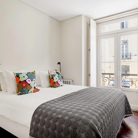 Chiado Urban Апартаменти Лісабон