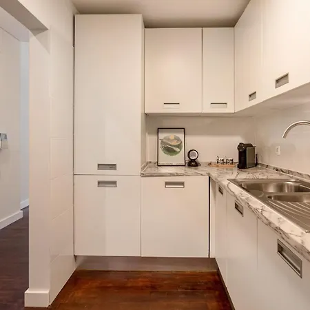 Chiado Urban Апартаменти Лісабон